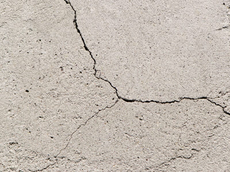 Fixing a Concrete Floor: Common Problems to Look Out For